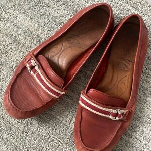 Women’s size 8 born red leather flat